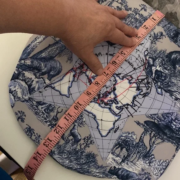 Christian Dior Around The World String Pouch - Picture 10 of 12